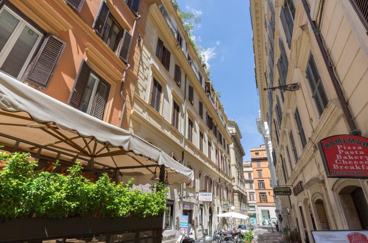 Piazza Barberini Apartment Рим Екстериор снимка