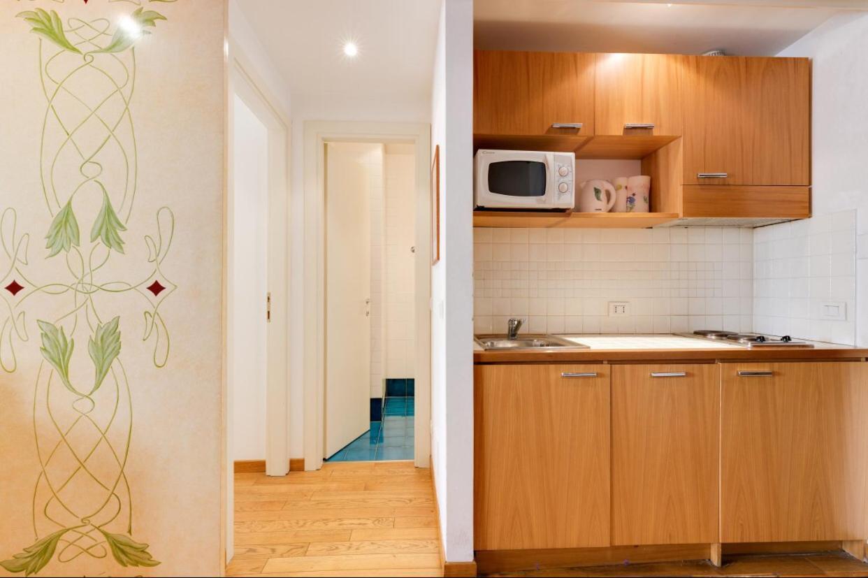 Piazza Barberini Apartment Рим Екстериор снимка