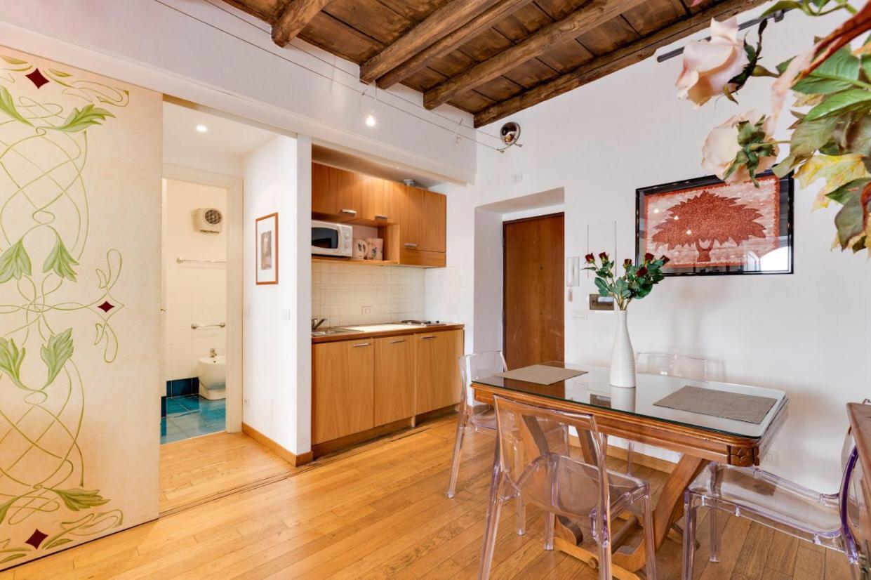 Piazza Barberini Apartment Рим Екстериор снимка