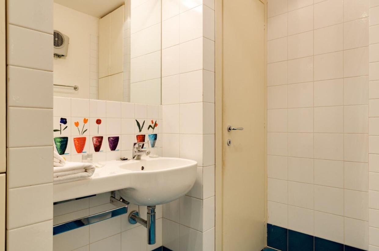 Piazza Barberini Apartment Рим Екстериор снимка